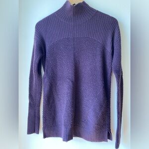 LULULEMON Womens Warm and Restore Sweater  Merino Wool  SIZE 6